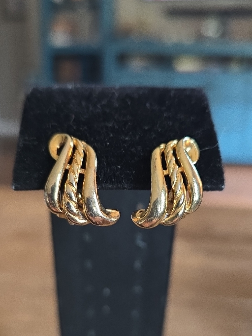Classic Vintage Gold-Tone Twisted Rope Clip-On Earrings - Women Jewelry